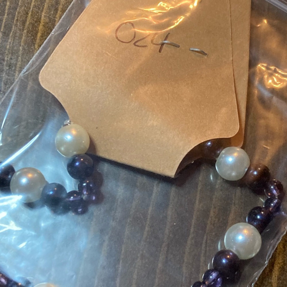 Pearl black glass bead bracelet